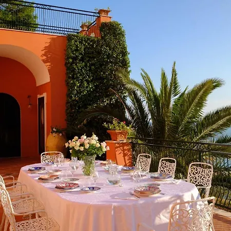 Dei Fisici Villa